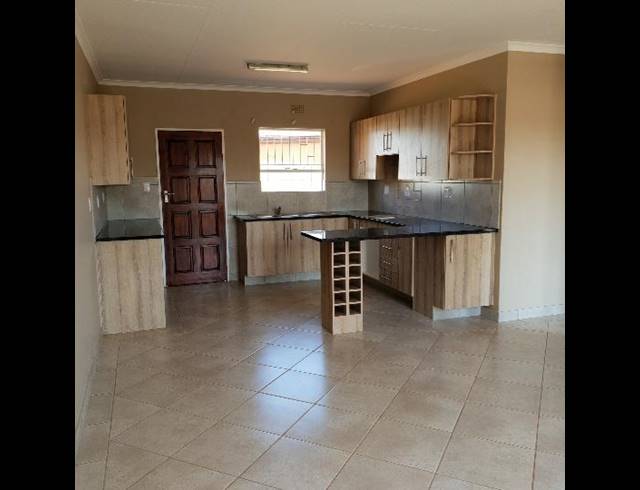 2 BEDROOM TOWNHOUSE FOR SALE IN KOOKRUS